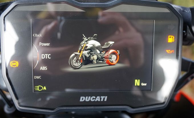Ducati Diavel V4 RS