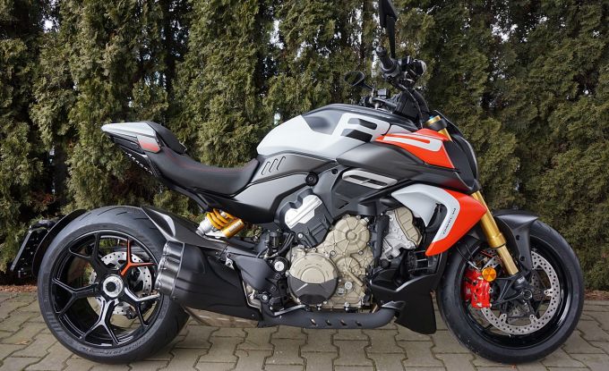 Ducati Diavel V4 RS