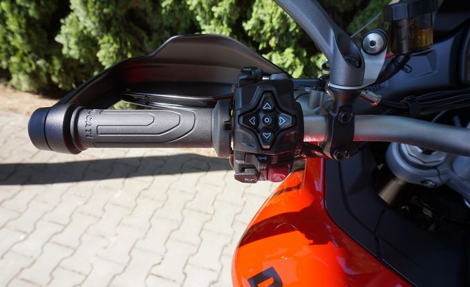 Ducati Multistrada V2S Travel