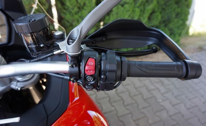 Ducati Multistrada V2S Travel