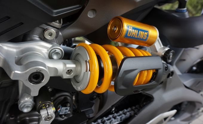 Ducati Streetfighter V2S