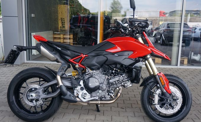 Ducati Hypermotard V2 RED