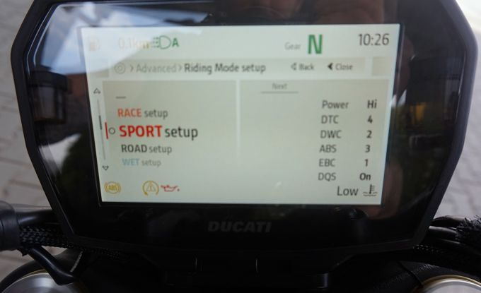 Ducati Hypermotard V2 RED