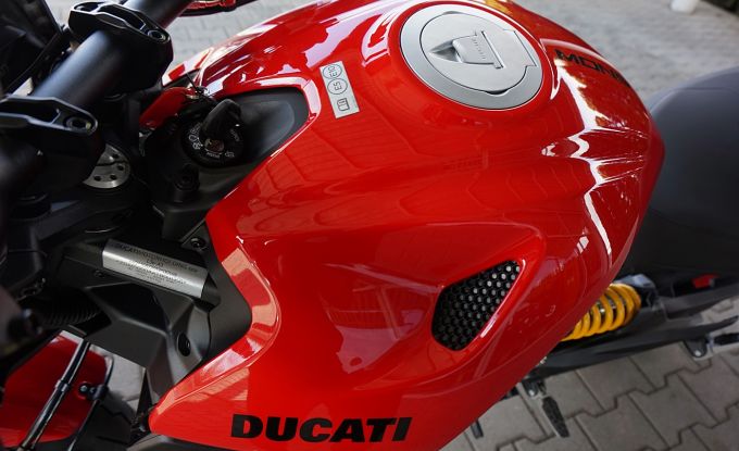 Ducati Monster 896