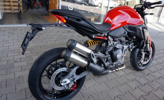 Ducati Monster 896