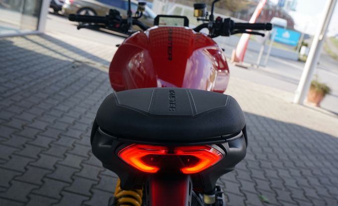 Ducati Monster 896