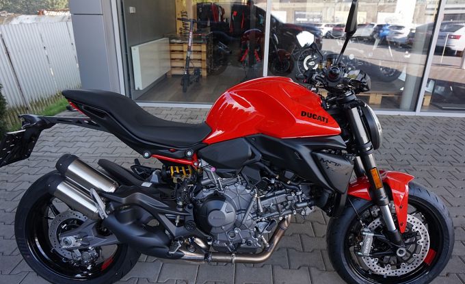 Ducati Monster 896