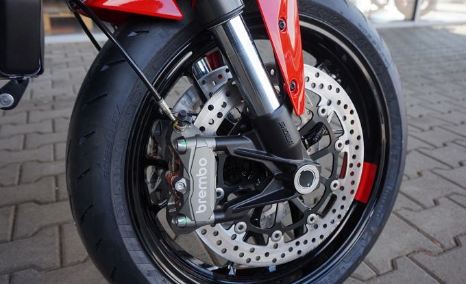 Ducati Monster 896