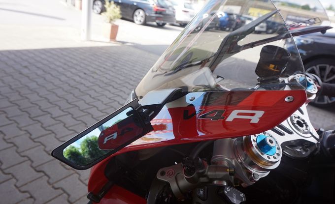Ducati Panigale V4 R