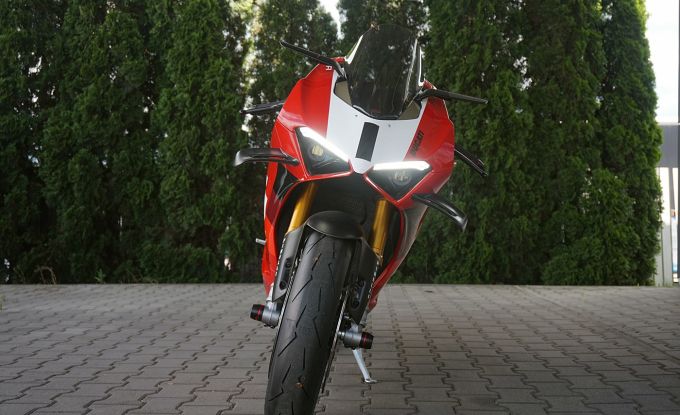 Ducati Panigale V4 R