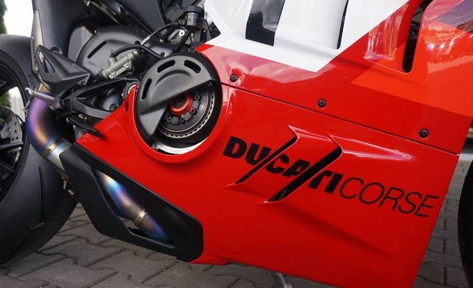 Ducati Panigale V4 R