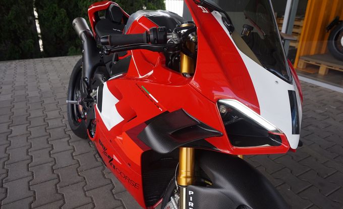 Ducati Panigale V4 R