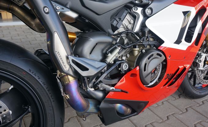 Ducati Panigale V4 R