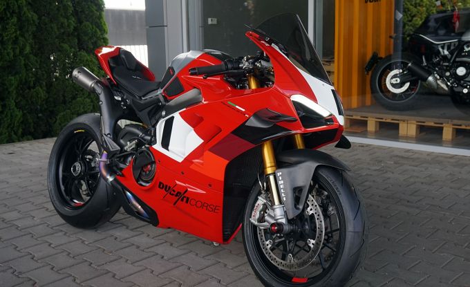 Ducati Panigale V4 R