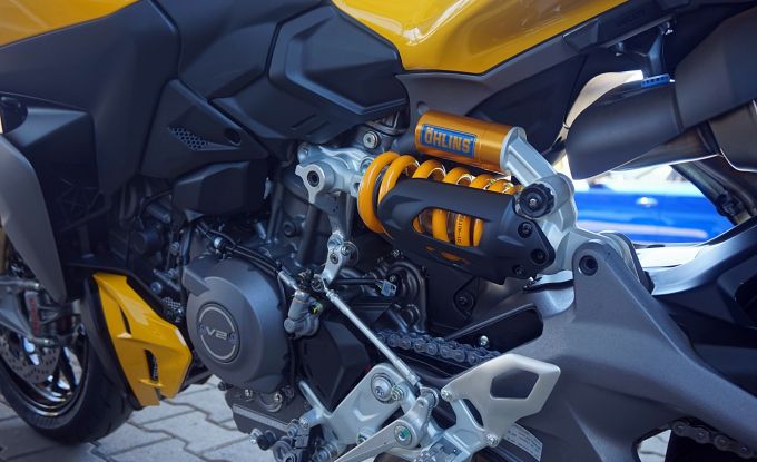 Ducati Streetfighter V2S Yellov + Termignoni