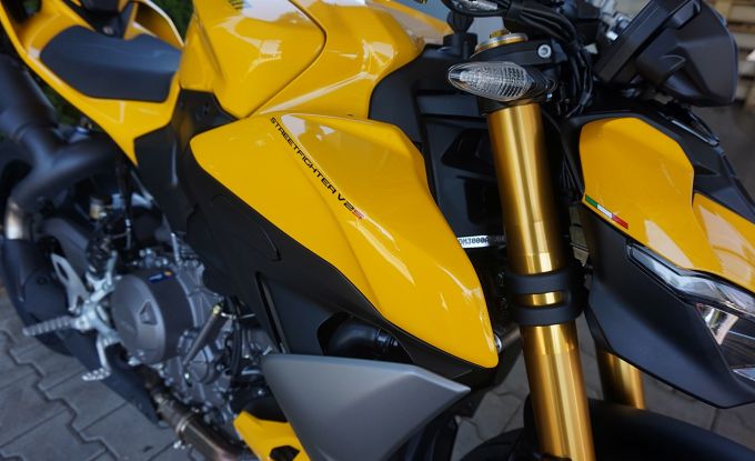 Ducati Streetfighter V2S Yellov + Termignoni