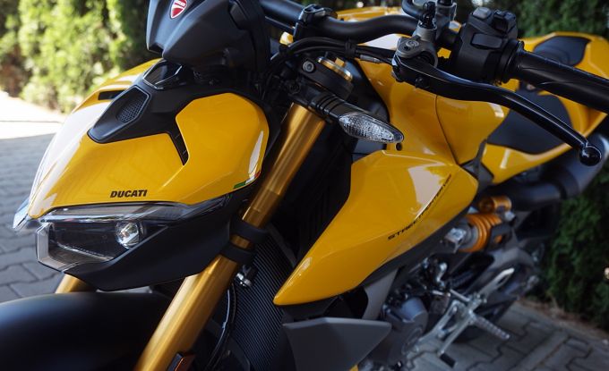 Ducati Streetfighter V2S Yellov + Termignoni