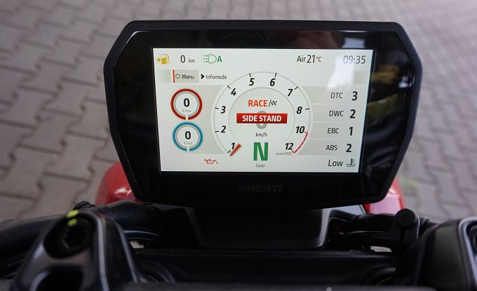 Ducati Streetfighter V2S Yellov + Termignoni