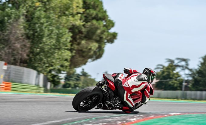 Panigale V2