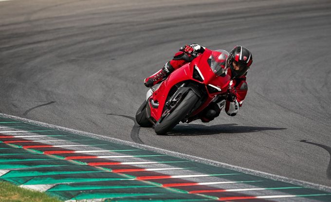 Panigale V2