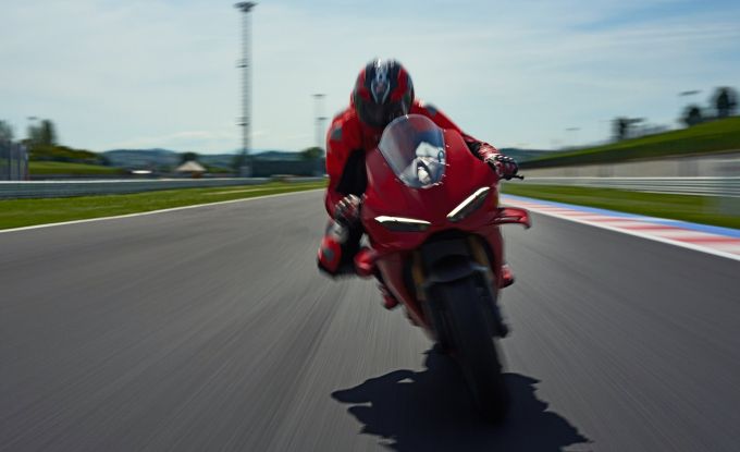 Panigale V4