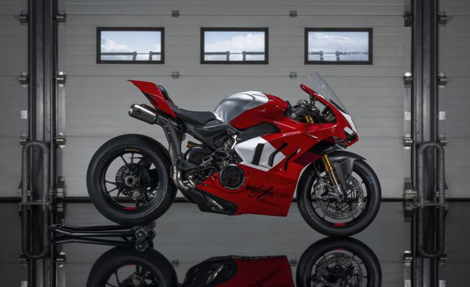 Panigale V4 R