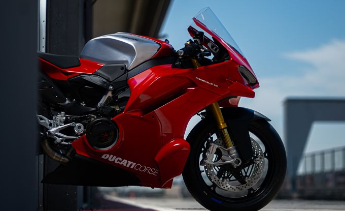 Panigale V4 R