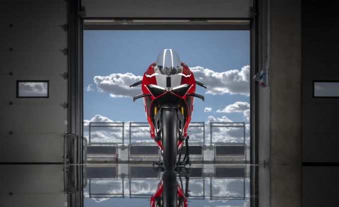 Panigale V4 R