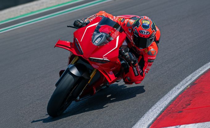 Panigale V4 R